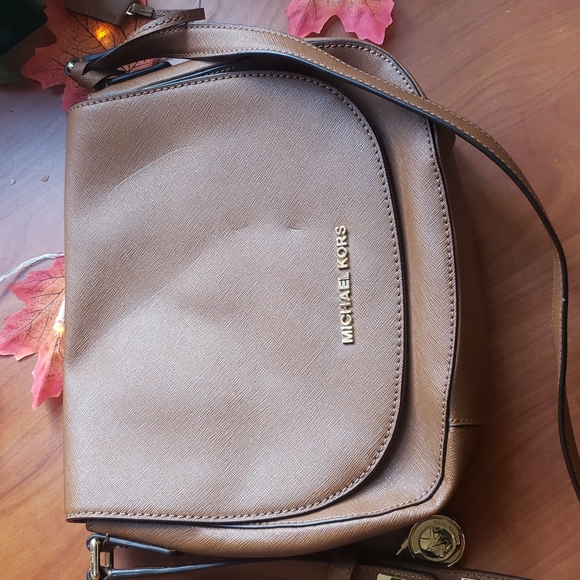 SALE!!Michael Kors Brown Crossbody Bag - Picture 2 of 8